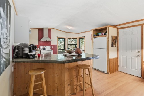 7103 Sechelt Inlet Road, Sechelt, BC 