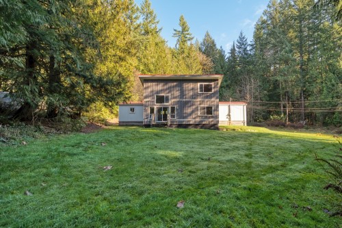 7103 Sechelt Inlet Road, Sechelt, BC 