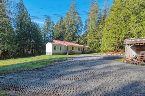 7103 Sechelt Inlet Road, Sechelt, BC 