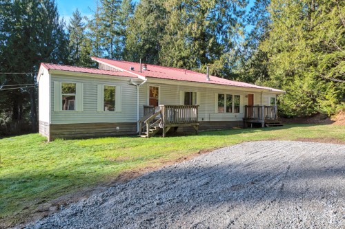 7103 Sechelt Inlet Road, Sechelt, BC 