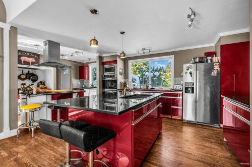 4621 Woodburn Place, West Vancouver, BC 