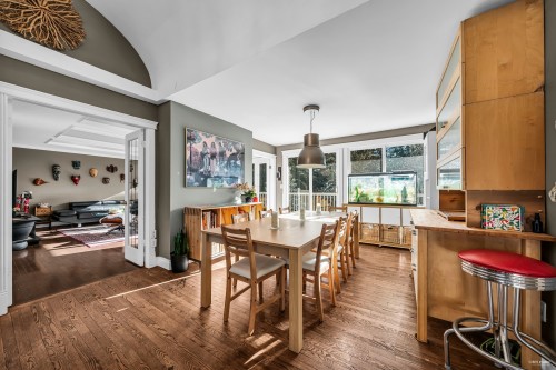 4621 Woodburn Place, West Vancouver, BC 