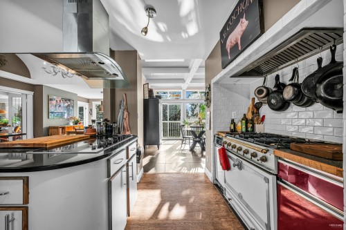 4621 Woodburn Place, West Vancouver, BC 