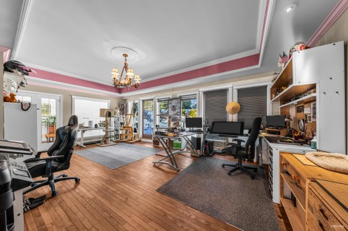 4621 Woodburn Place, West Vancouver, BC 