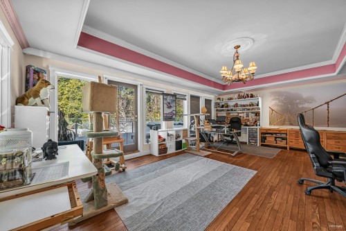 4621 Woodburn Place, West Vancouver, BC 