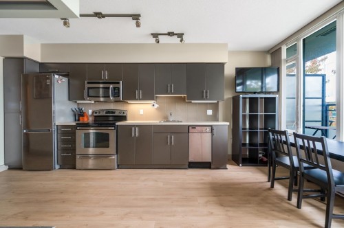 417-9009 Cornerstone Mews  Burnaby, BC V5A 0B9