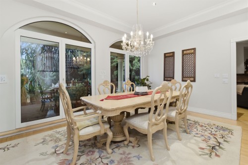 2635 Rosebery Avenue, West Vancouver, BC 