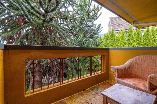 2635 Rosebery Avenue, West Vancouver, BC 