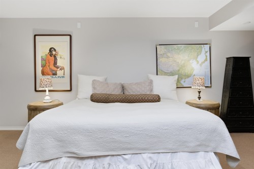 2635 Rosebery Avenue, West Vancouver, BC 