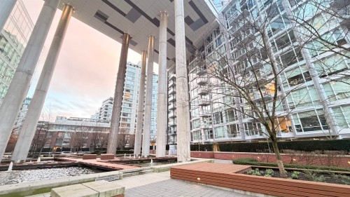 2015-1618 Quebec Street  Vancouver, BC V6A 0C5