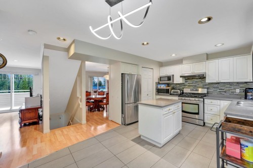 1067 Dansey Avenue, Coquitlam, BC 