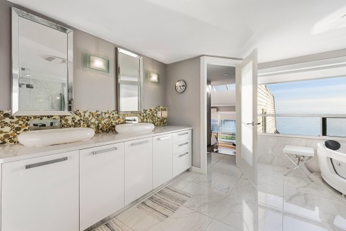 5530 Parthenon Place, West Vancouver, BC 