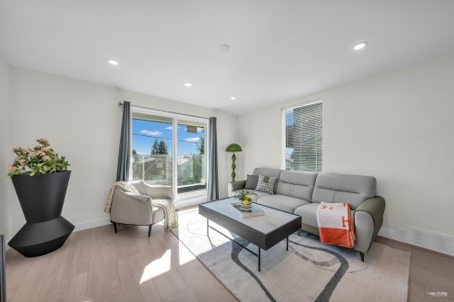 238 28Th Street E, North Vancouver, BC 