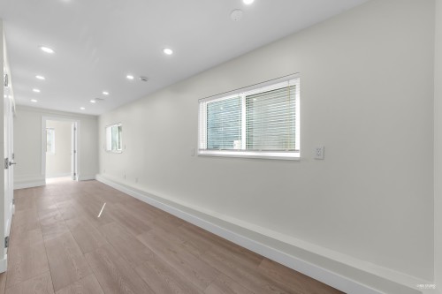 238 28Th Street E, North Vancouver, BC 