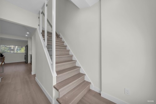 238 28Th Street E, North Vancouver, BC 
