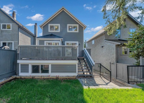 238 28Th Street E, North Vancouver, BC 