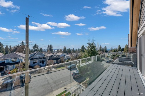 238 28Th Street E, North Vancouver, BC 