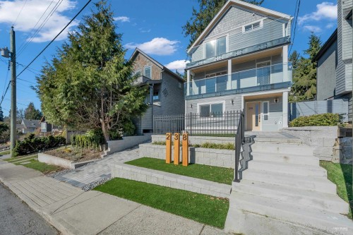 238 28Th Street E, North Vancouver, BC 