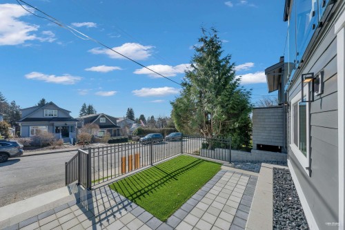 238 28Th Street E, North Vancouver, BC 