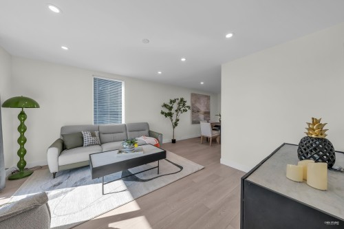 238 28Th Street E, North Vancouver, BC 
