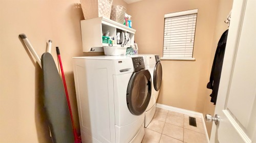 116-21868 Lougheed Highway, Maple Ridge, BC 