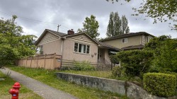 2306 Rupert Street  Vancouver, BC V5M 3T1