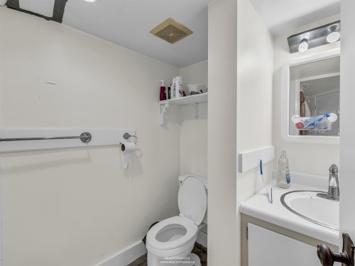 5915 Chester Street, Vancouver, BC 