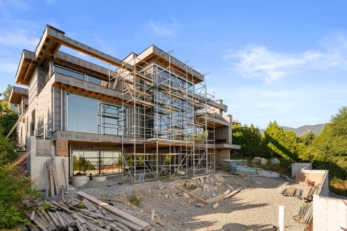 1424 Sandhurst Place, West Vancouver, BC 