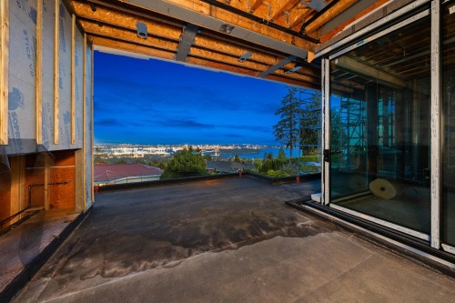 1424 Sandhurst Place, West Vancouver, BC 