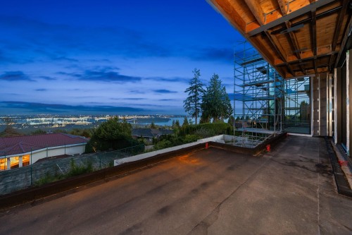 1424 Sandhurst Place, West Vancouver, BC 