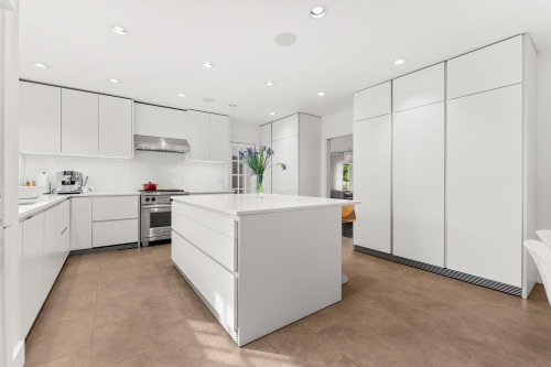 2496 36Th Avenue W, Vancouver, BC 