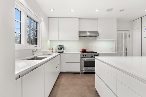 2496 36Th Avenue W, Vancouver, BC 