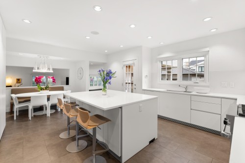 2496 36Th Avenue W, Vancouver, BC 