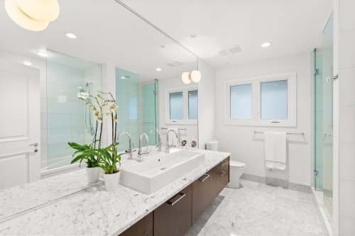 2496 36Th Avenue W, Vancouver, BC 