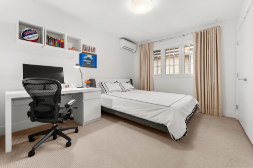 2496 36Th Avenue W, Vancouver, BC 