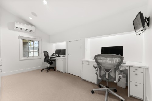 2496 36Th Avenue W, Vancouver, BC 