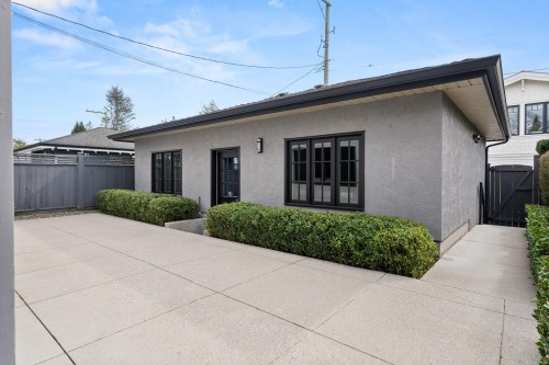 2496 36Th Avenue W, Vancouver, BC 