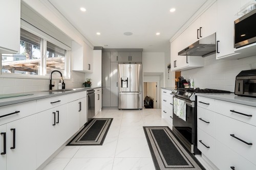 615 Allison Place, New Westminster, BC 