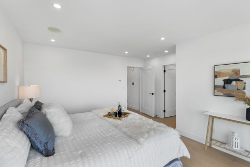 340 Keith Road E, North Vancouver, BC 