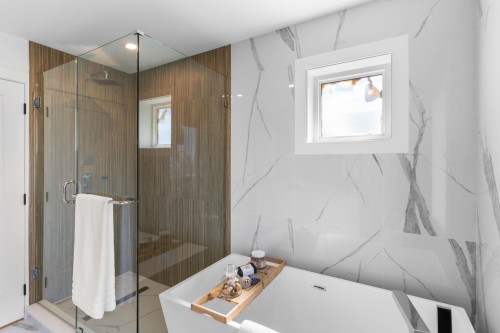 340 Keith Road E, North Vancouver, BC 