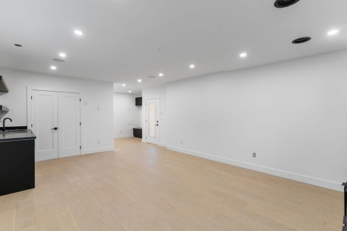 340 Keith Road E, North Vancouver, BC 