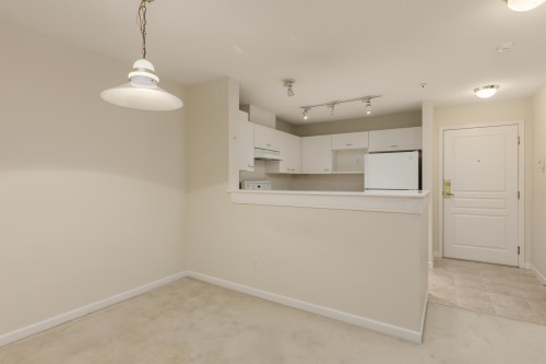 302-1242 Town Centre Boulevard, Coquitlam, BC 