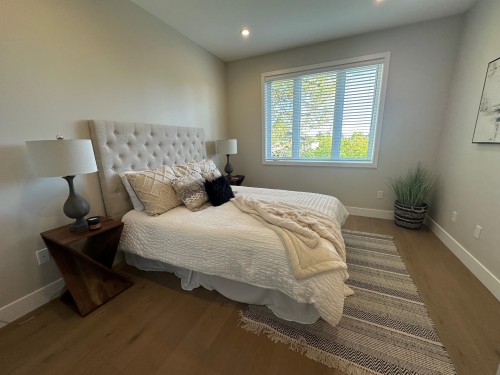 344 17Th Street E, North Vancouver, BC 