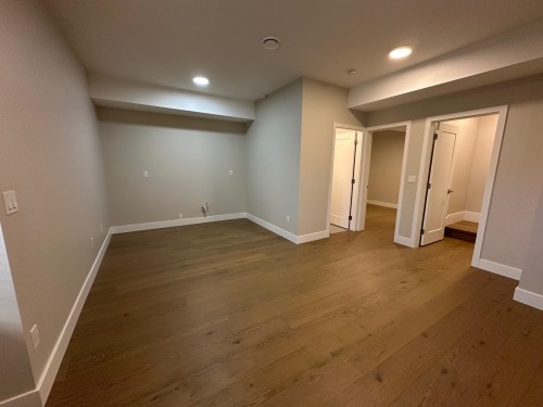 344 17Th Street E, North Vancouver, BC 