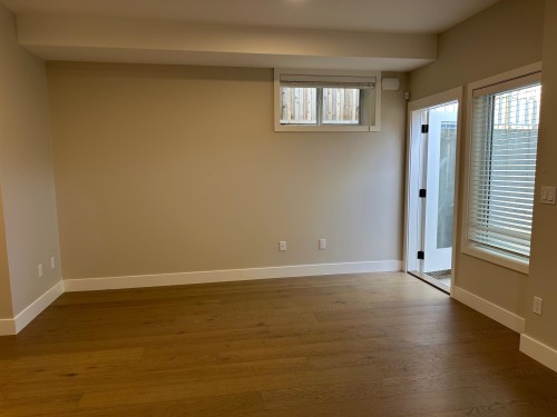 344 17Th Street E, North Vancouver, BC 