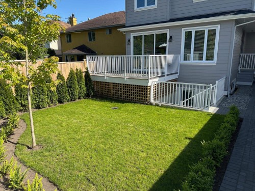 344 17Th Street E, North Vancouver, BC 