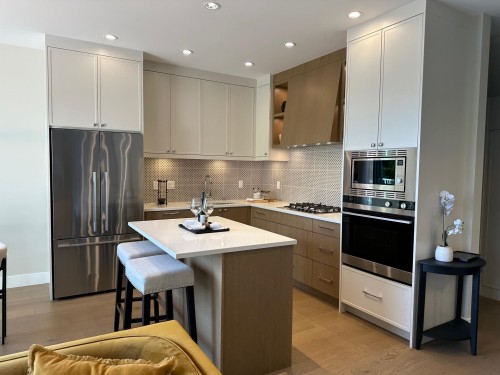 344 17Th Street E, North Vancouver, BC 