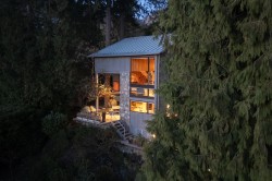 5757 Telegraph Trail  West Vancouver, BC V7W 1R5