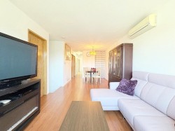 2038 Napier Street  Vancouver, BC V5L 5B7