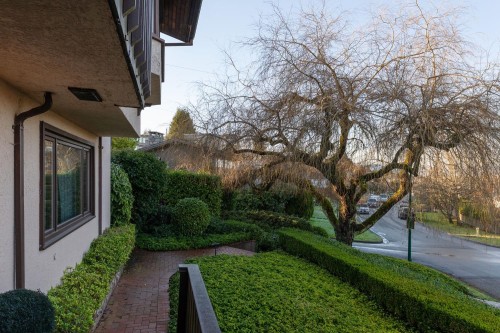 2296 32Nd Avenue W, Vancouver, BC 